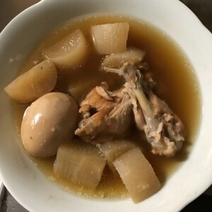 昆布つゆで、簡単♪大根と鶏もも肉の煮物